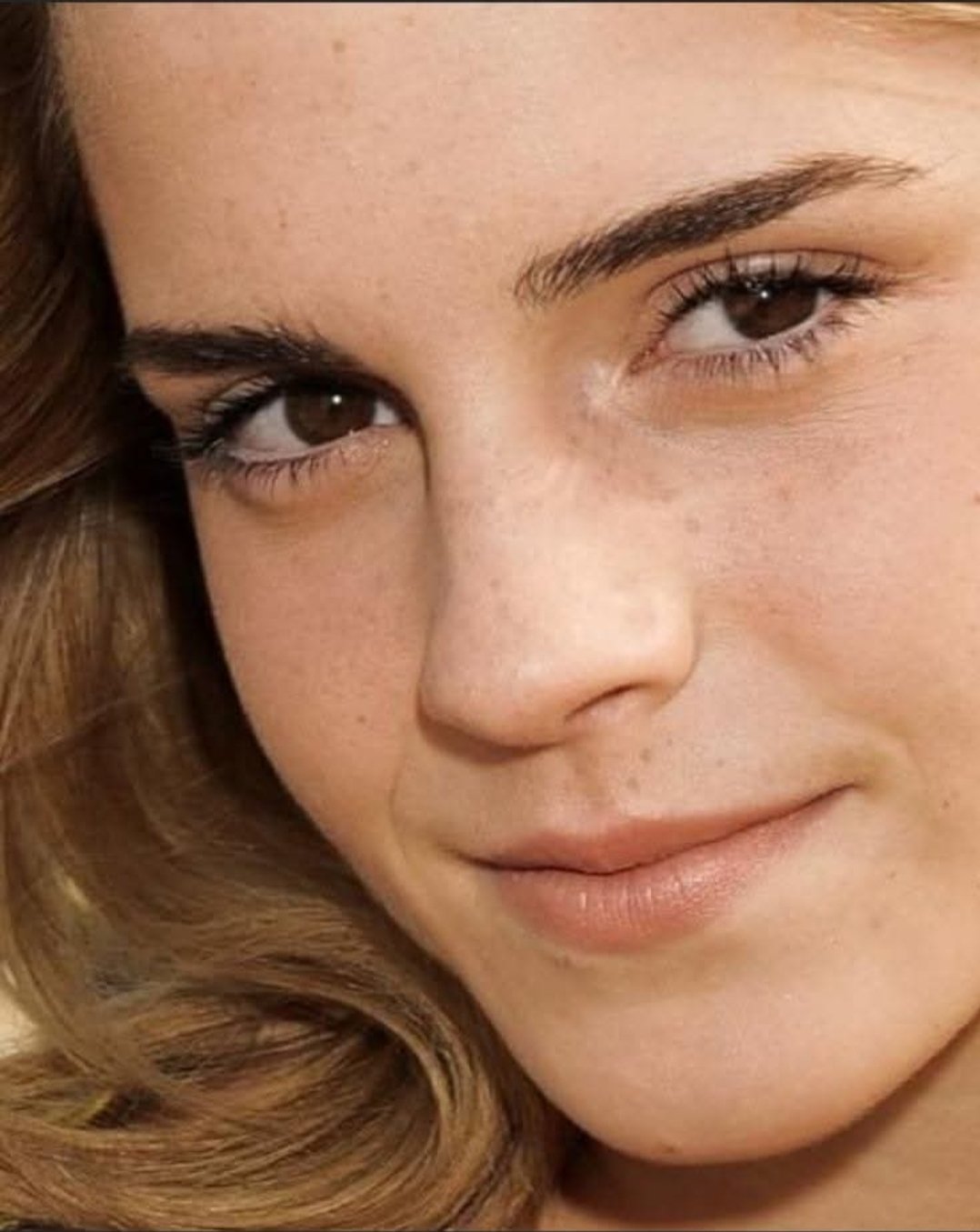 3zrUh64e Emma Watson 07.jpg